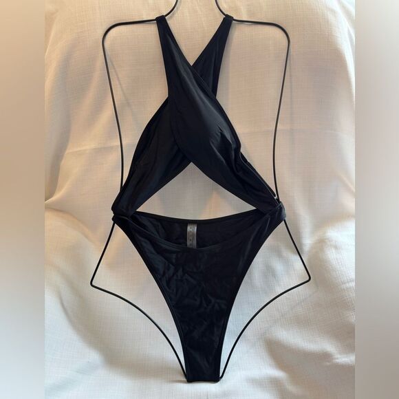 Kaei&Shi One Piece Swimsuit Women Cut Out Criss Cross Thong Monokini Black M - Picture 3 of 10